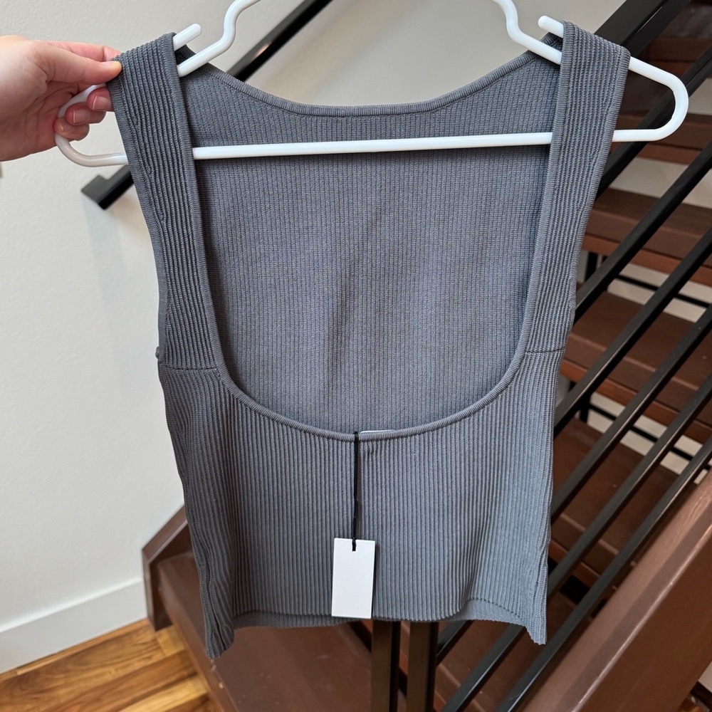 NWT Aritzia open back knit top